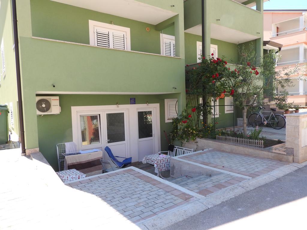 Zajim Apartment Umag Exterior photo